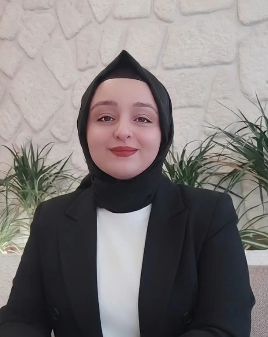 Rümeysa Çelik, Bilgisayar Mühendisliği  · Stajyer